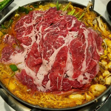 Lezzetli bir biftek fotoğrafı.