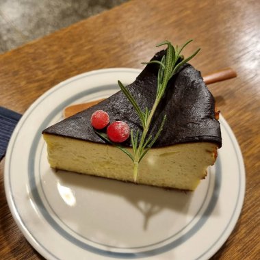 Bir dilim limonlu kek.