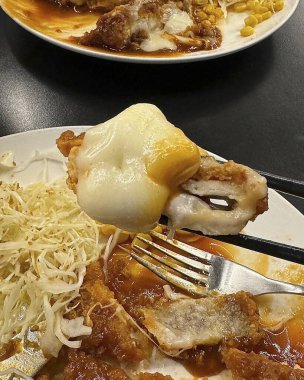 Lezzetli Asya yemeklerinin yakın görüntüsü