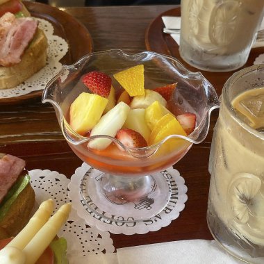 lezzetli kahvaltı yakın