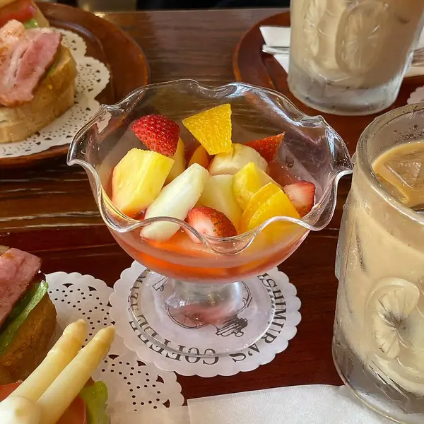 lezzetli kahvaltı yakın