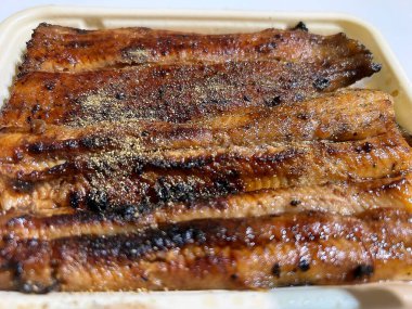 Masada ızgara somon bifteği.