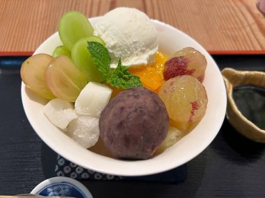 Lezzetli yiyeceklere yakın.