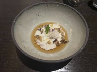 Lezzetli Asya yemeklerinin yakın görüntüsü