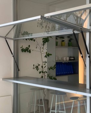 Modern mutfağın içi.