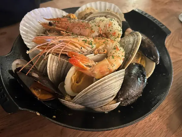 Lezzetli yiyeceklere yakın.