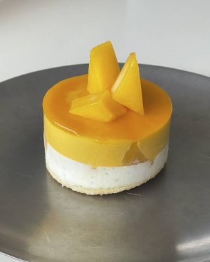 Lezzetli bir pastanın yakın çekimi.