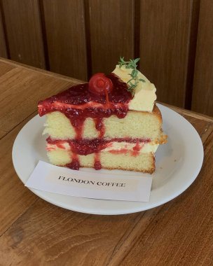 Bir pastanın mutfak fotoğrafı.