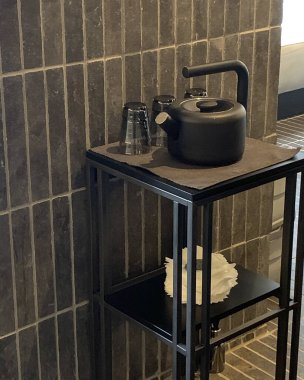 Banyo iç tasarımı. siyah beyaz fotoğraf
