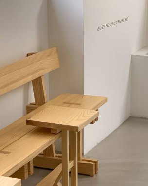 Modern bir evin içinde.