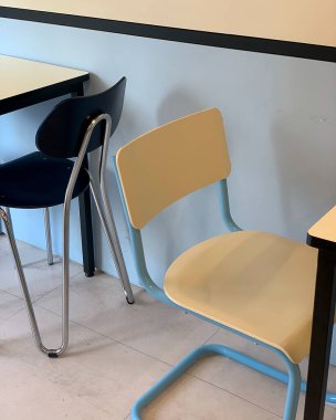 Modern bir ofiste sandalyeler