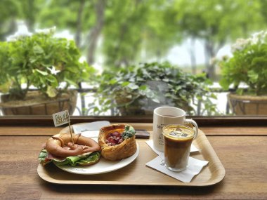 Lezzetli ve taze kruvasan