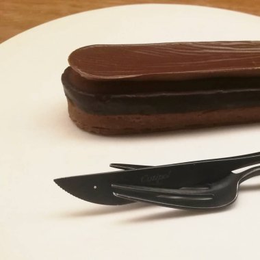 Bir parça keki kapat.