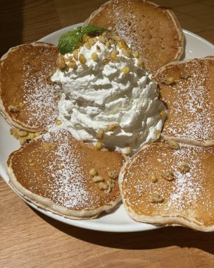 Krema ile lezzetli gözleme