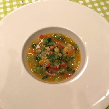 sebzeli ve baharatlı çorba.