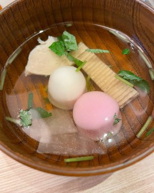 Lezzetli Asya yemeklerinin yakın görüntüsü