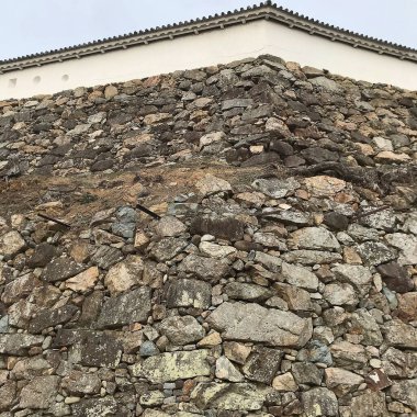 Barselona şehrindeki eski taş duvar