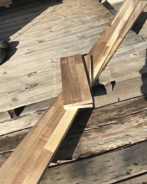 Tahtalar, ahşap döşemeler.