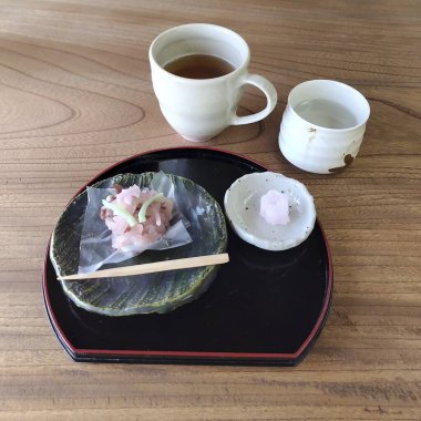 wasabi ve zencefil ile Sushi