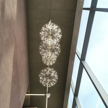 Modern binanın içi