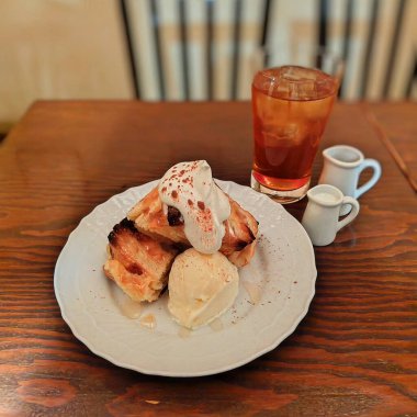 Bir yemeğin mutfak fotoğrafı.