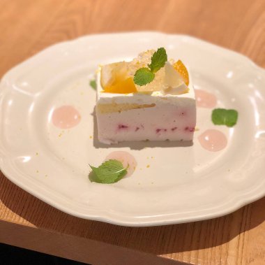 Lezzetli bir parça pastanın kapağını kapat