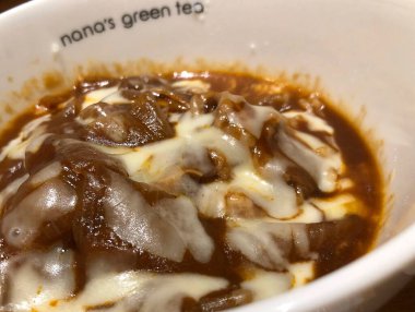 Lezzetli Asya yemeklerinin yakın görüntüsü