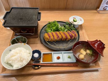 Bir tabağın mutfak fotoğrafı.