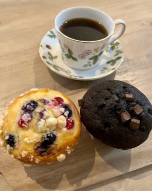 Kahve ve çikolata ile çikolatalı kek