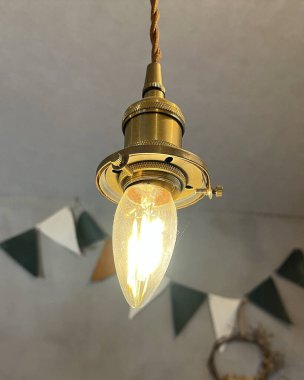 Eski moda antika lamba.