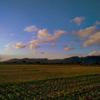 Filipinlerdeki bir dağda gün batımı