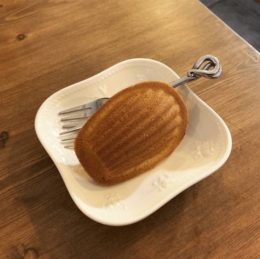 Şekerli çikolatalı kek..