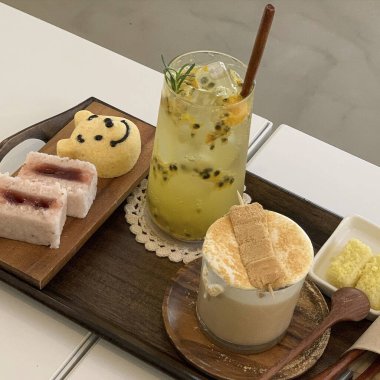 kahvaltı, çay, kek, kahve, çay, kahve, tatlı, kahvaltı, yemek, tatlı, yemek,