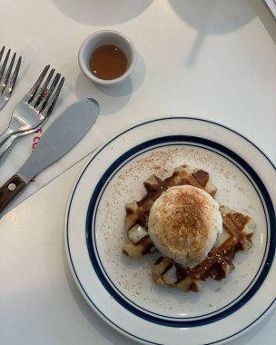 Lezzetli Asya yemeklerinin yakın görüntüsü