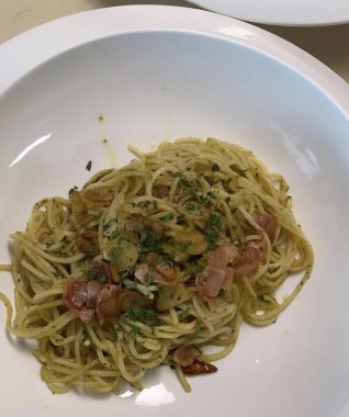 etli ve peynirli makarna