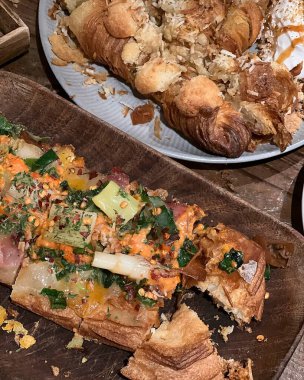 çeşitli ekmek ve hamur işleri