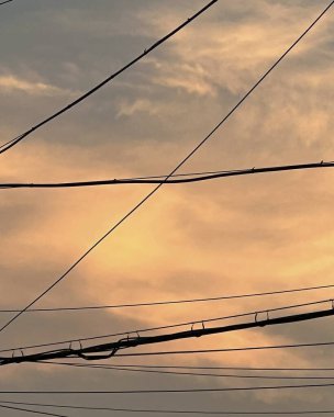 yüksek voltaj kulesi, elektrik iletimi