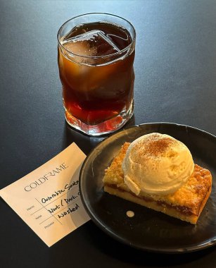 Lezzetli Asya yemeklerinin yakın görüntüsü