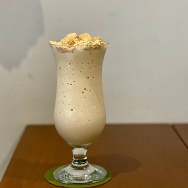 Buzlu süt ve çikolatalı krema.