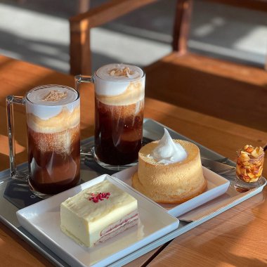 Lezzetli yiyeceklere yakın.