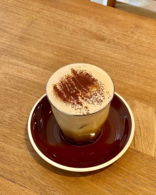 Sıcak çikolata ve tarçın