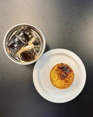 Tabakta dondurma var.