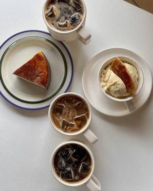 Lezzetli ve lezzetli bir kahvaltı.