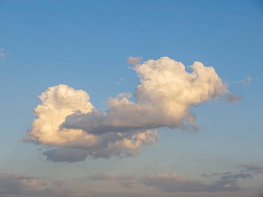 Gökyüzündeki bulutlar