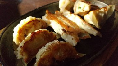 Lezzetli Asya yemeklerinin yakın görüntüsü