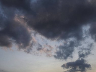 Gökyüzündeki bulutlar