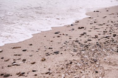 dalgalar deniz kum üzerinde