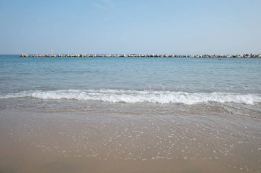 İsrail 'in kuzeyindeki Akdeniz kıyısında.