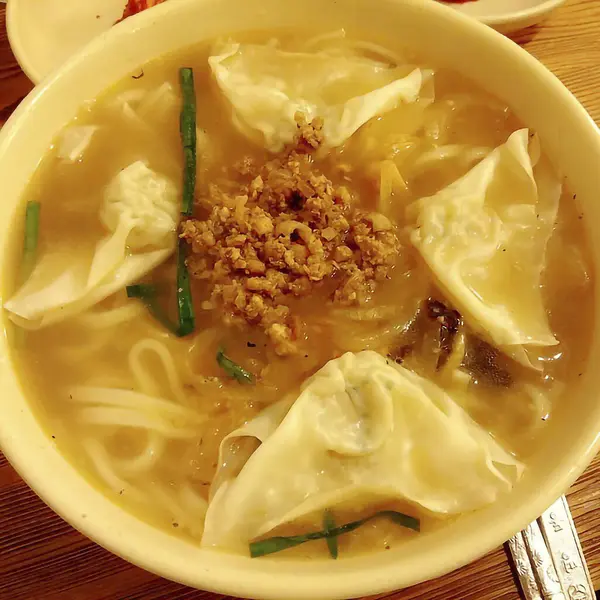 Lezzetli Asya yemeklerinin yakın görüntüsü