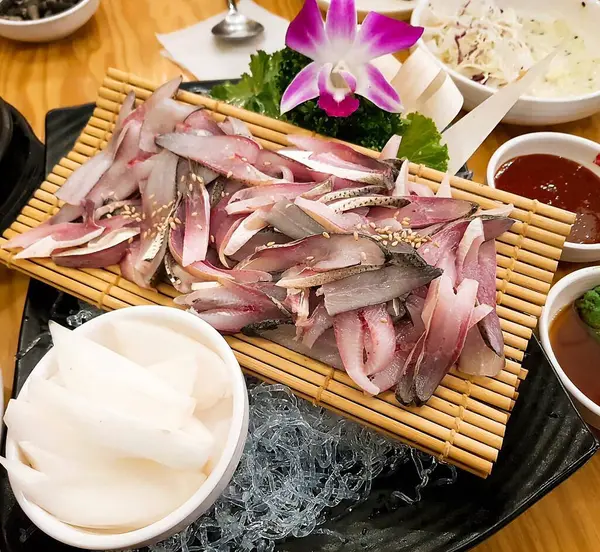 Lezzetli Asya yemeklerinin yakın görüntüsü